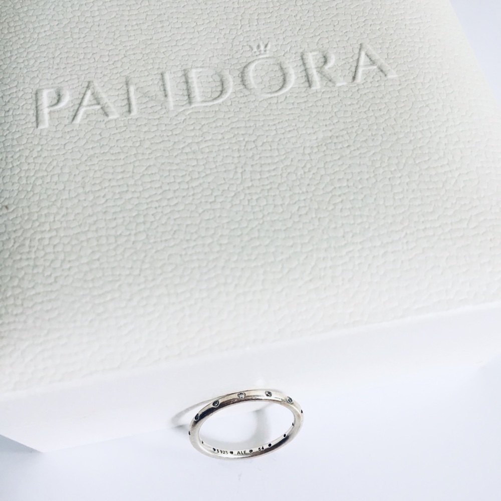 PANDORA SPARKLING BAND RING STERLING SILVER